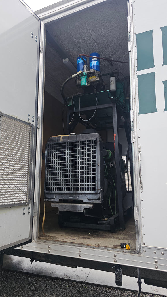 INTERNATIONAL 4700 SERIES BOX TRUCK