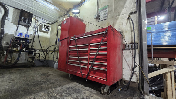 INTERNATIONAL 4700 SERIES BOX TRUCK